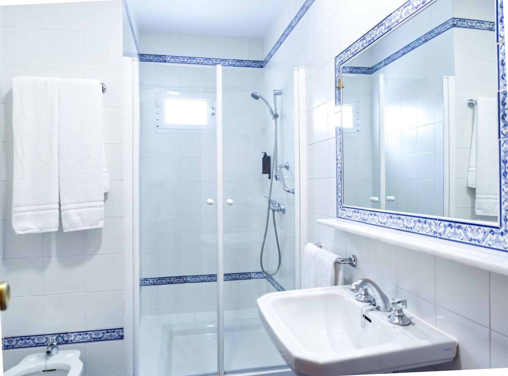 Hotel Ciudad Del Sol Ecija Bagian luar foto